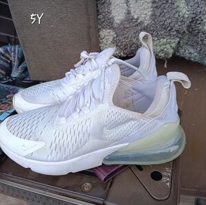Nike Air Max 270